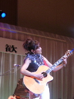 弾語りで唄う　あさみ　ちゆきさん